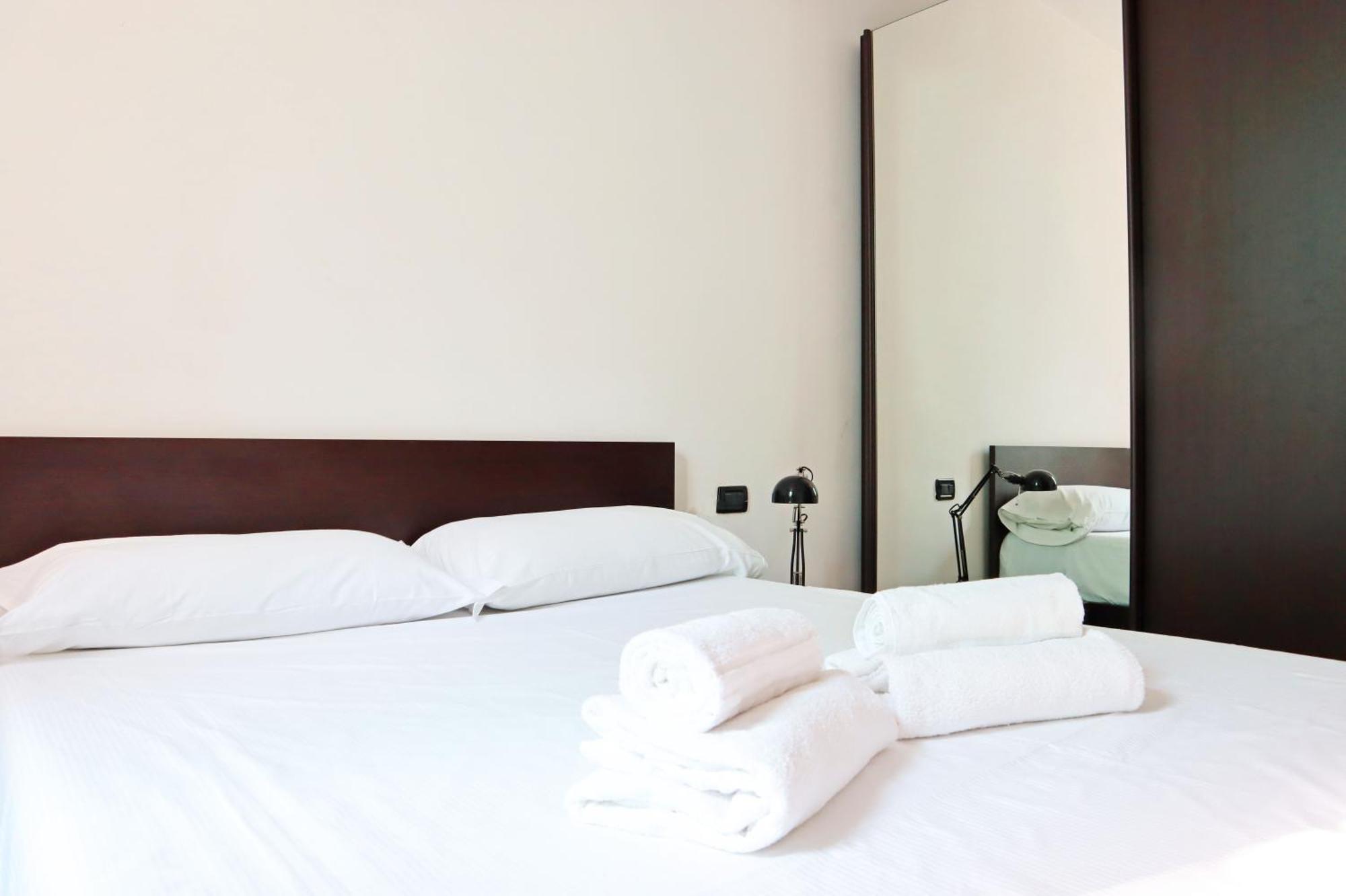Isola Comfort Apartment ميلان المظهر الخارجي الصورة